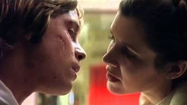 ¿Te acordás de este beso?