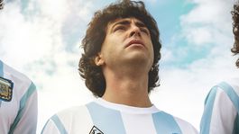 nuevo adelanto de maradona: sueno bendito, la serie sobre la vida del astro del futbol