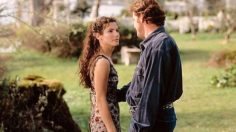 Sandra Bullock protagoniza esta icónica película romántica de los 90