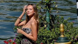 Ester Expósito posó con una bikini retro que deslumbró a todos Ester Expósito posó con una bikini retro que deslumbró a todos