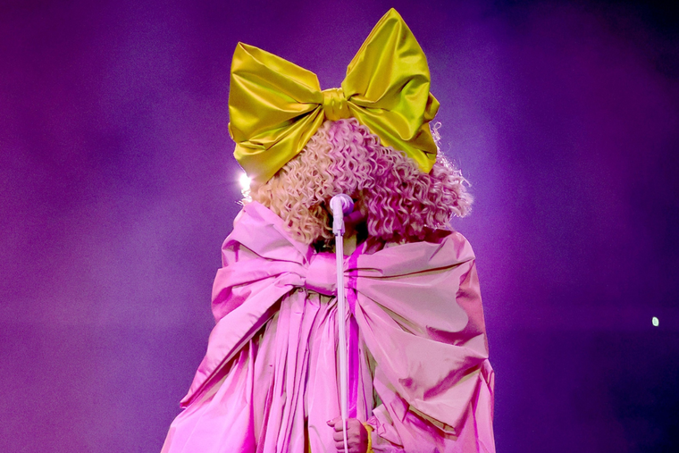 La cantante australiana sacó a la luz su diagnóstico.