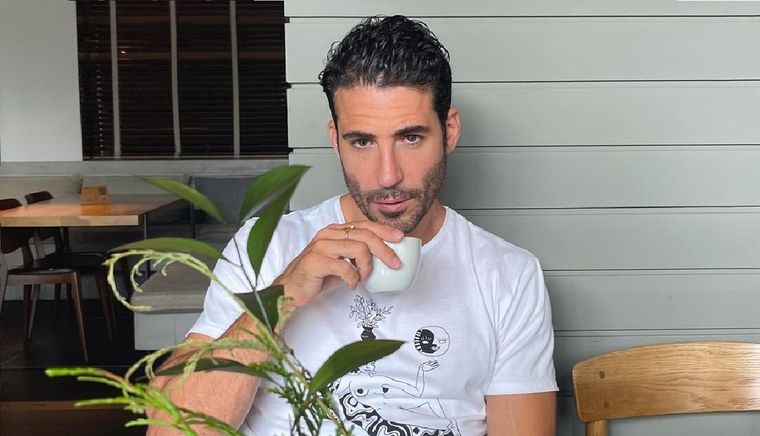 Miguel Ángel Silvestre es conocido por su participación en la serie Sin tetas no hay paraíso.
