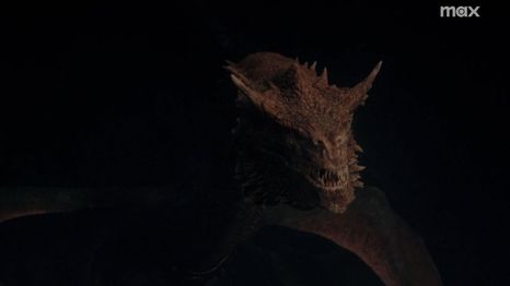 Caraxes y los dragones entran en combate para la segunda temporada