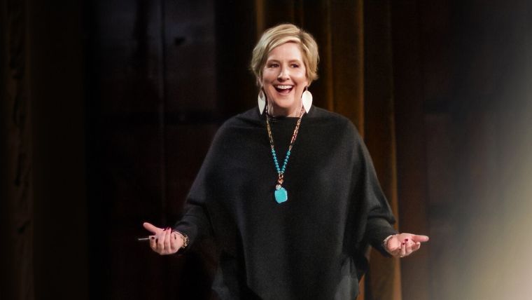 Brené Brown es autora de varios libros Best Sellers y protagonista de este documental.