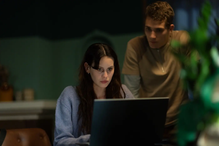 La temporada 2 de La chica de nieve está entre lo más visto de Netflix