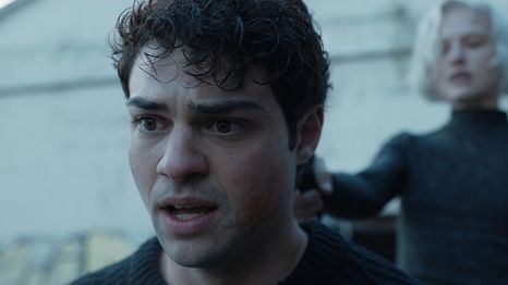 Noah Centineo, el nuevo John Rambo, en la serie de Netflix The Recruit.