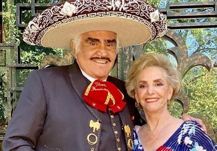 Vicente Fernández habría muerto en su rancho.