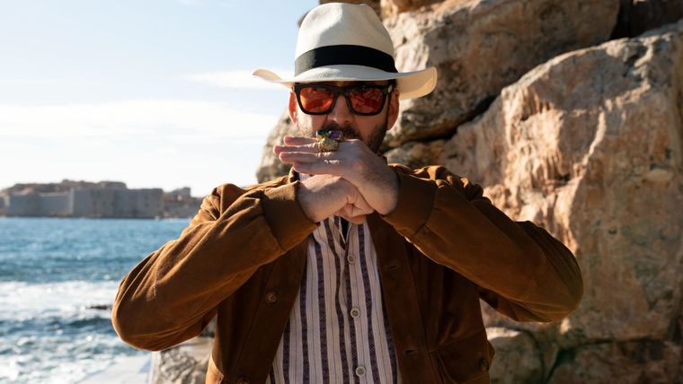 Nicolas Cage como Nic Cage en la película que te espera en Netflix. Nicolas Cage como Nic Cage en la película que te espera en Netflix.