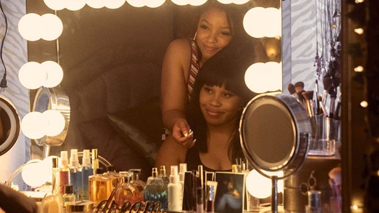 Dominique Fishback protagoniza Enjambre. Dominique Fishback protagoniza Enjambre.