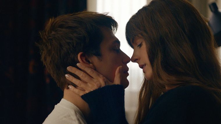 Anne Hathaway y Nicholas Galitzine protagonizan The Idea of You.