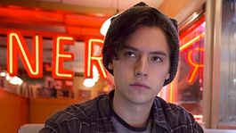 riverdale: uno de los actores principales podria abandonar la serie