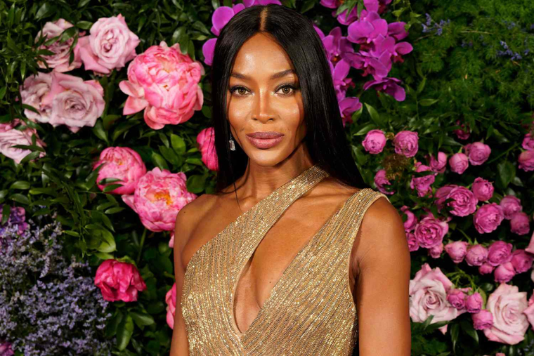 Naomi Campbell fue mamá a los 53 años.
