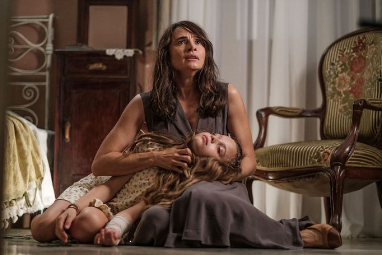 El vínculo es una película de terror italiana