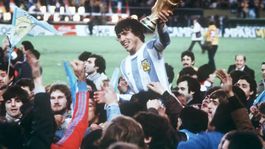 Un documental sobre fútbol y política