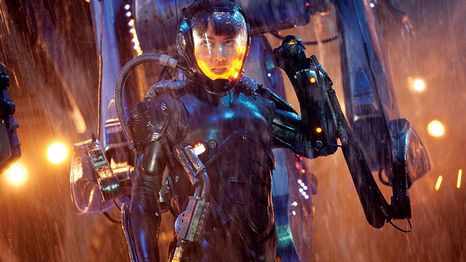 Pacific Rim estrenó en el año 2013. Pacific Rim estrenó en el año 2013.