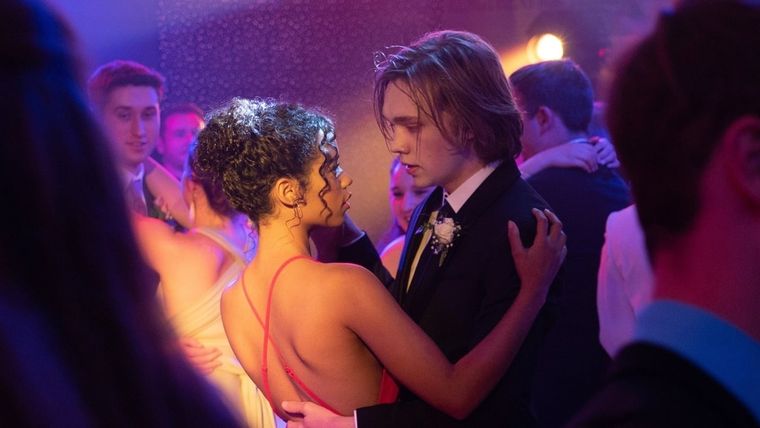 Palabras en las paredes es un drama romántico que está en Netflix.