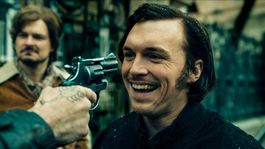 Para los amantes de las películas sobre criminales: una biopic imperdible que esconde Netflix Para los amantes de las películas sobre criminales: una biopic imperdible que esconde Netflix