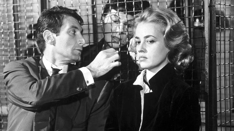 La banda sonora de la película compuesta por Miles Davis se considera una obra maestra del jazz. La banda sonora de la película compuesta por Miles Davis se considera una obra maestra del jazz.