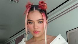Karol G mostró su look actual en una foto.