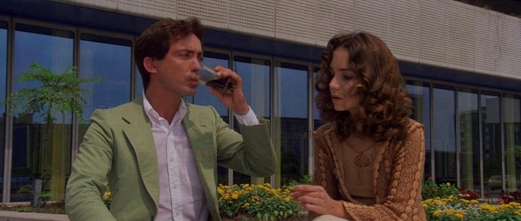 Suspiria es uno de los largometrajes más exitosos de Dario Argento. Suspiria es uno de los largometrajes más exitosos de Dario Argento.