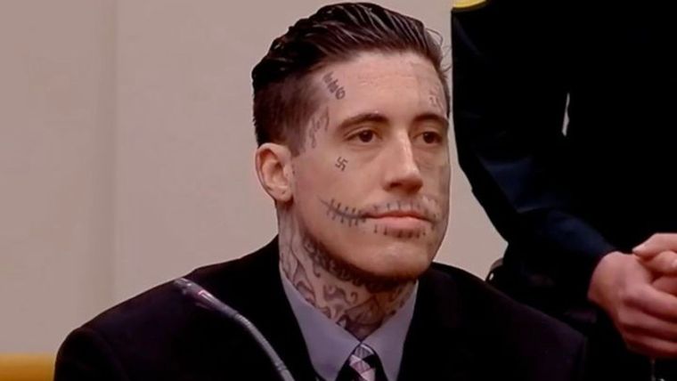 Wade Wilson asesinó a dos mujeres Wade Wilson asesinó a dos mujeres
