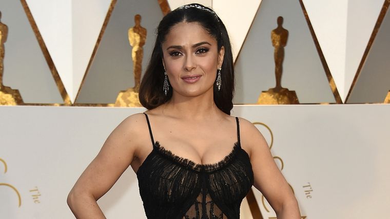 Salma Hayek es una de las mujeres más seductoras de Latinoamérica