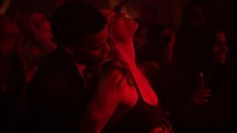 Fatale es ideal para los amantes de las películas subidas de tono