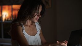 Sarah Shahi y todo el elenco de Sexo/Vida vuelve para la segunda temporada