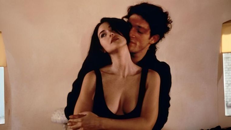 El apartamento (1996), protagonizada por Monica Bellucci y Vincent Cassel.