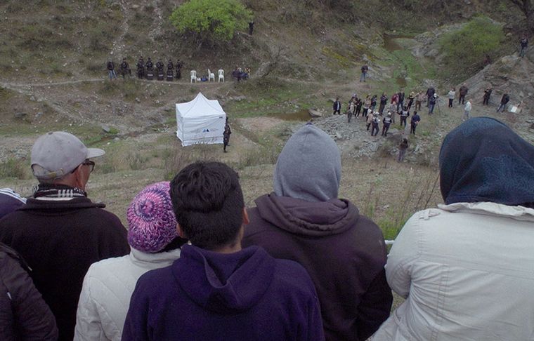 Nuestra tierra, un documental dirigido por Lucrecia Martel. Nuestra tierra, un documental dirigido por Lucrecia Martel.
