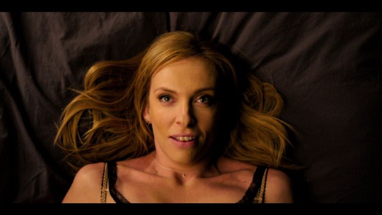 Toni Collette es la actriz principal.