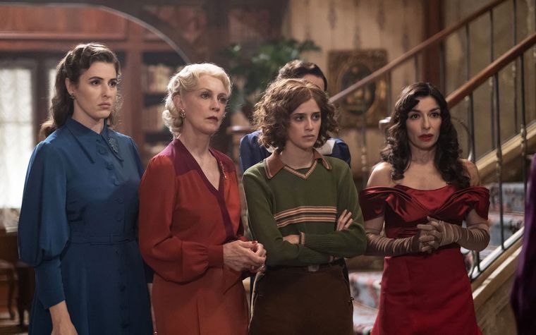 7 mujeres y un misterio ya está disponible en Netflix
