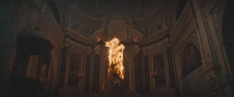 Mal momento para ser cura