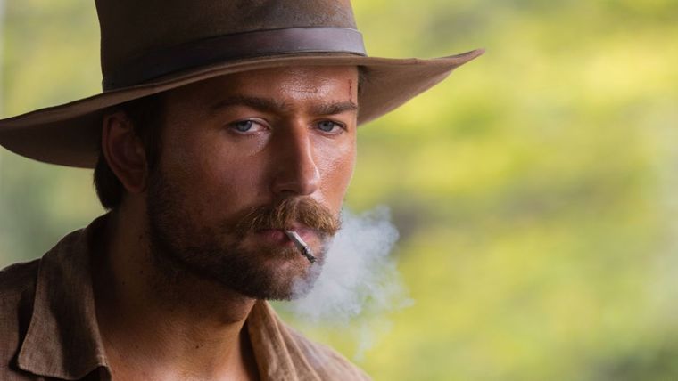 Brandon Sklenar interpreta a Spencer Dutton en 1923