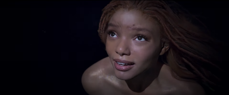 Halle Bailey interpreta a Ariel en la nueva versión live-action del clásico animado