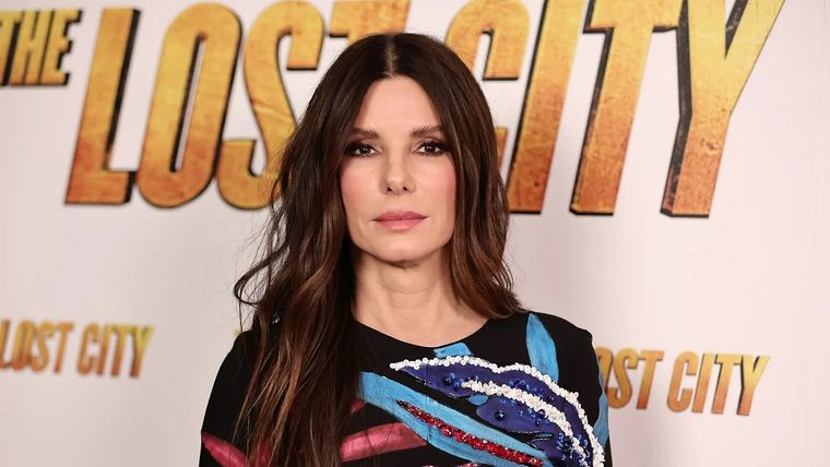 Sandra Bullock anunció que se retira de la actuación durante un tiempo.