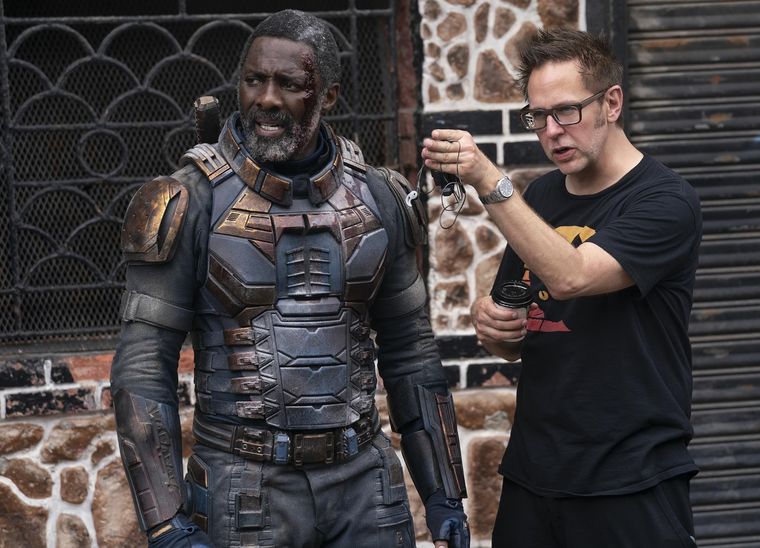 James Gunn junto a Idris Elba en el rodaje de The Suicide Squad (2011)
