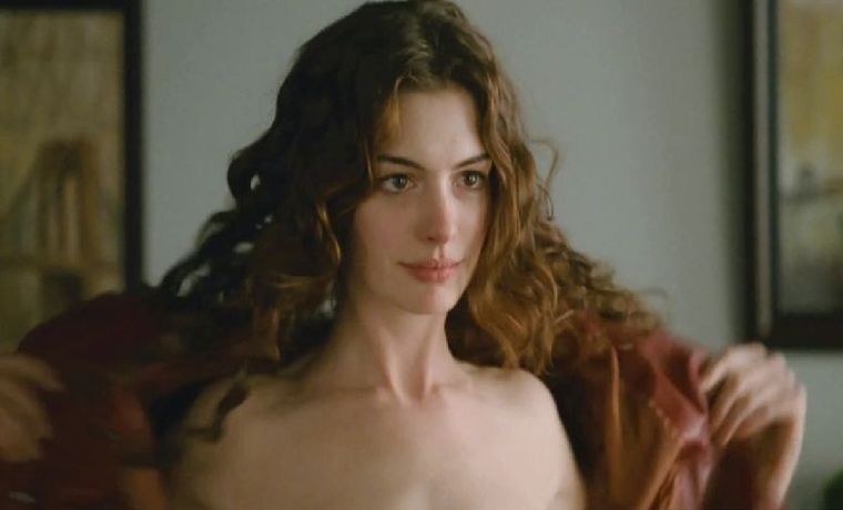 Anne Hathaway protagoniza esta comedia romántica basada en una historia real