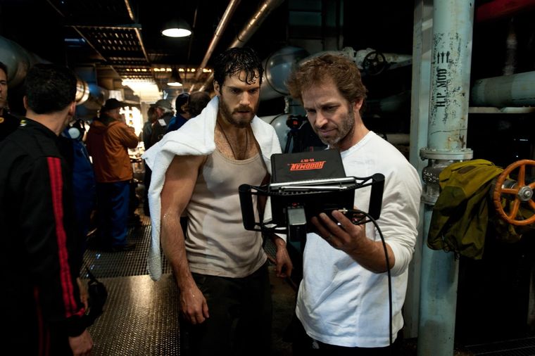Zack Snyder junto a Henry Cavill durante el rodaje de Man of Steel