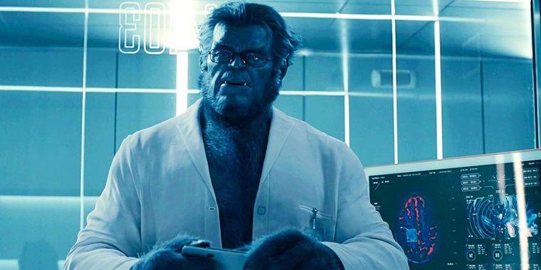 El profesor Hank McCoy, mejor conocido como Bestia de los X-Men, en el cameo de The Marvels.