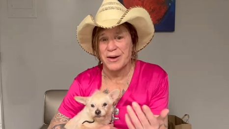 Mickey Rourke de 73 años habla de su situación actual.&nbsp;