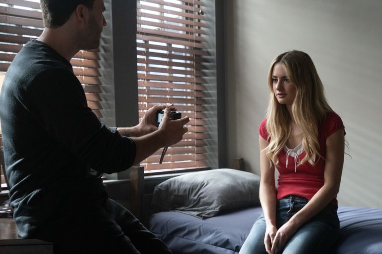 Grace Van Patten y Jackson White en la nueva temporada de Dime más mentiras. Grace Van Patten y Jackson White en la nueva temporada de Dime más mentiras. 