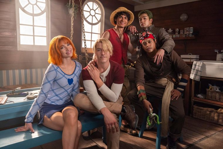 Nami, Sanji, Luffy, Zoro y Usopp, listos para la segunda temporada de One Piece. Nami, Sanji, Luffy, Zoro y Usopp, listos para la segunda temporada de One Piece.