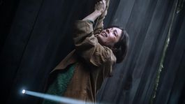 Anna Castillo es la protagonista de Nowhere