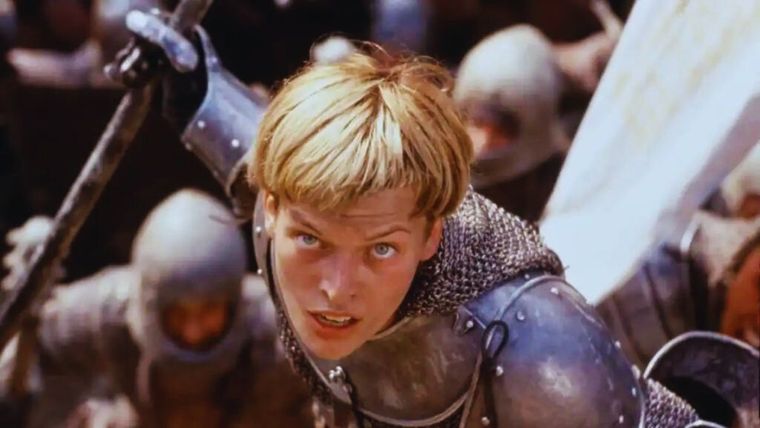 Milla Jovovich interpretó a Juana de Arco en la película de 1999, dirigida por Luc Besson.