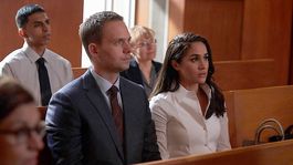 Suits tiene 9 temporadas y se encuentra en Netflix. Suits tiene 9 temporadas y se encuentra en Netflix.