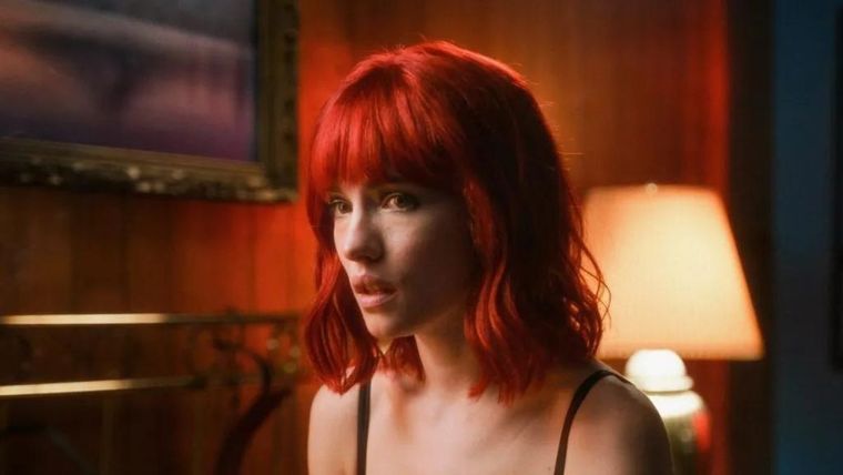 Willa Fitzgerald protagoniza Strange Darling. Willa Fitzgerald protagoniza Strange Darling.