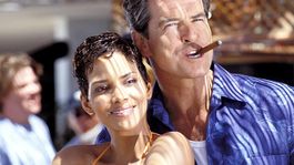 Tras 20 años, Halle Berry sigue recordando a Pierce Brosnan