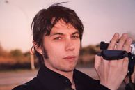 Warner Bros. Clockwork anunció la próxima película de Sean Baker con esta fotografía de 2002.