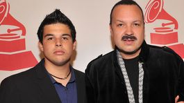 el peor escandalo en la vida de pepe aguilar que aun lo sigue persiguiendo